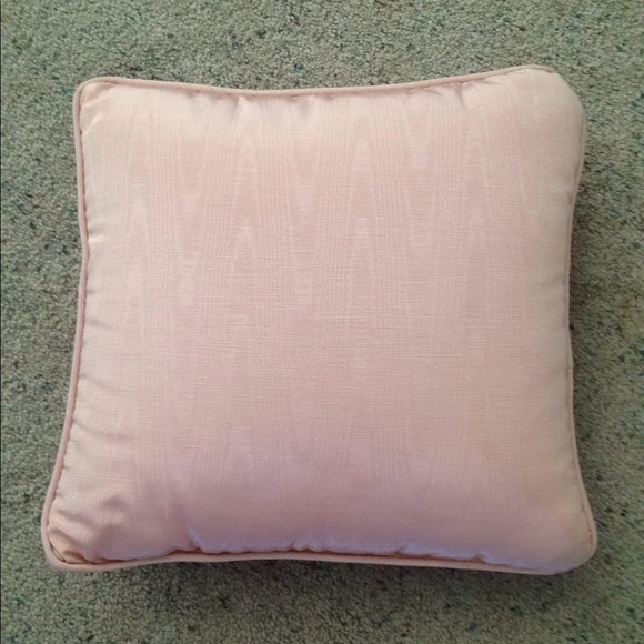 Set of 3 Pastel Pillows - Picture 6 of 10
